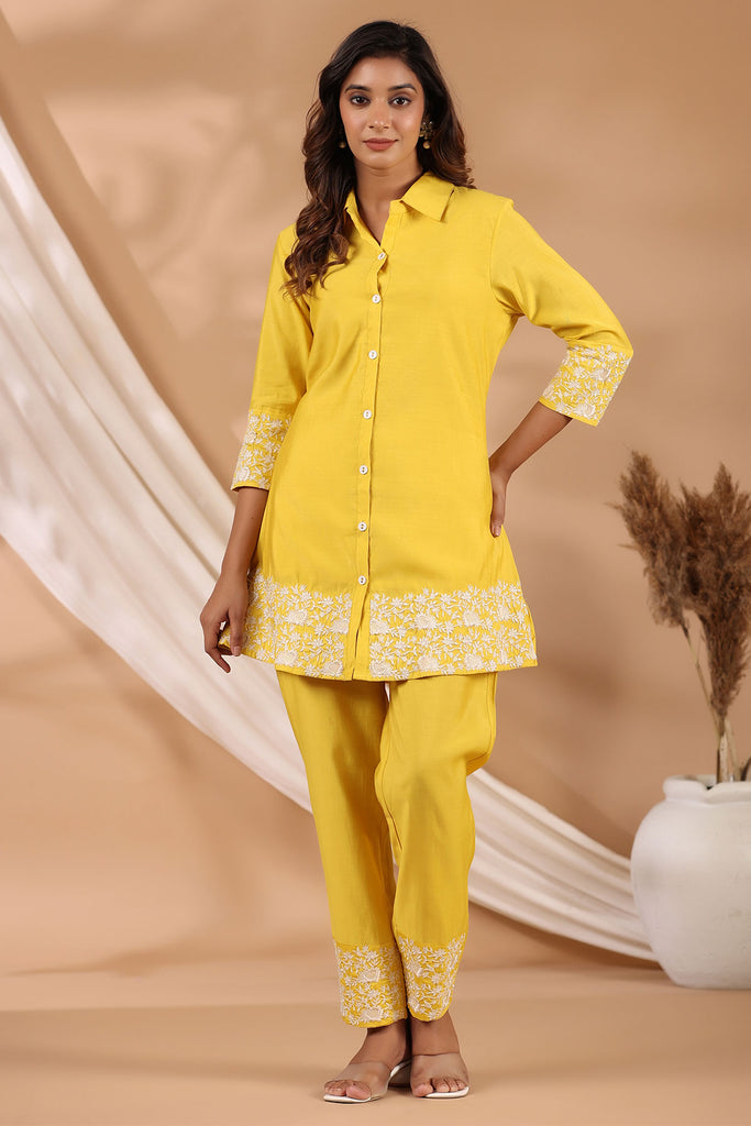 ZOYA PURE VISCOUSE EMBROIDERY AND HANDWORK KURTI WITH PANT AND ORGANZA  CROCHET WORK DIGITAL DUPATTA BY LILY AND LALI BRAND WHOLESALER AND DEALER