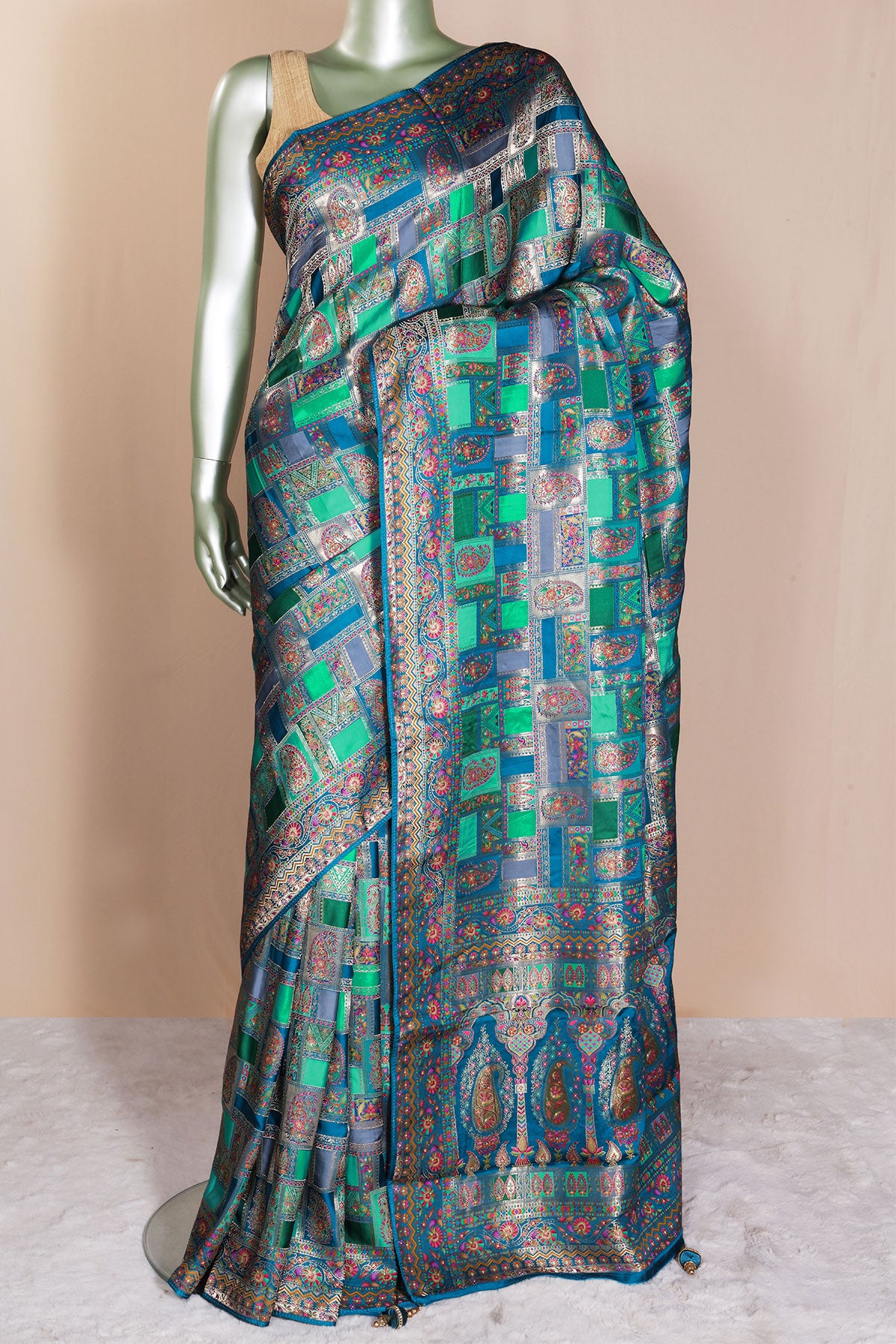 Rama Silk Weaving Saree Elegant Traditional Festive Wear