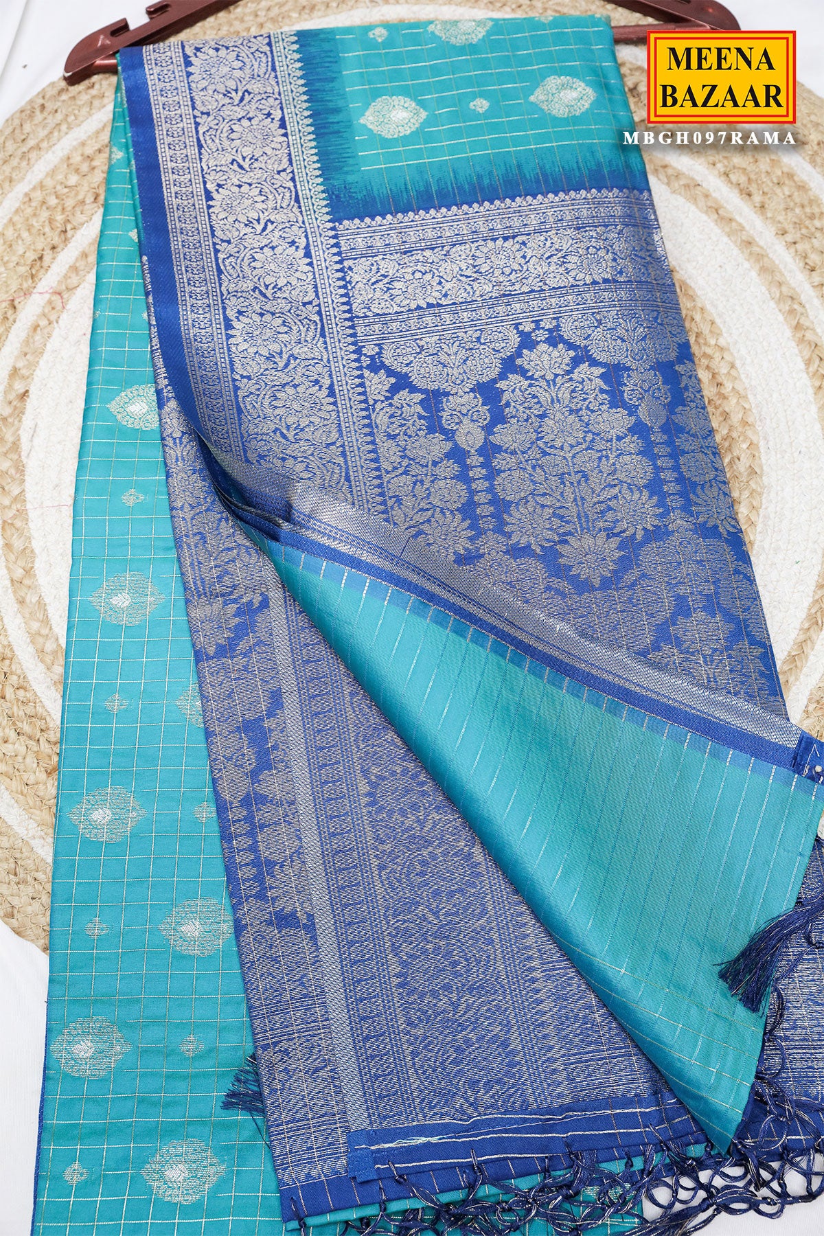 Rama Silk Weaving Saree Elegant Festive Wear