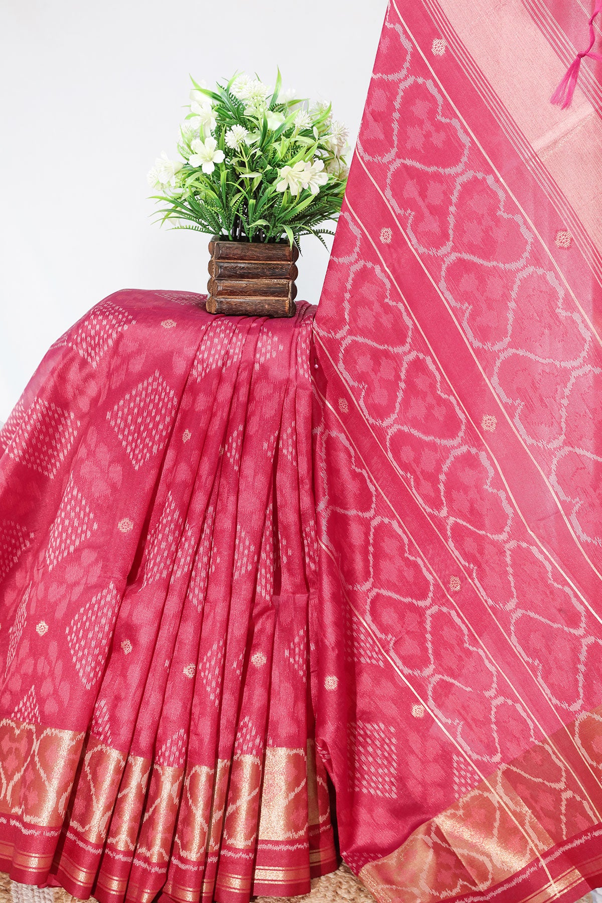 Rani Cotton Weaving Saree Elegant Daily & Festive Wear
