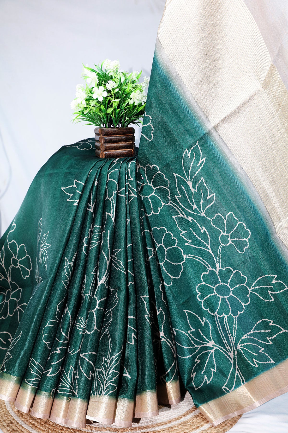 Bottle Green Cotton Weaving Saree Elegant Handloom Wear