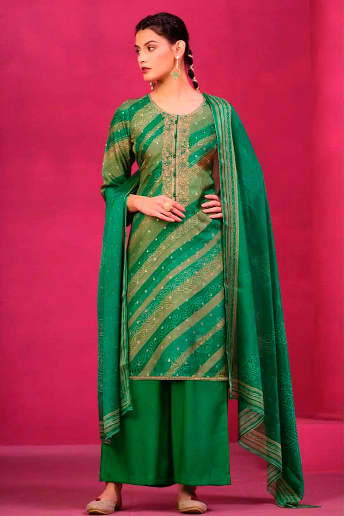 Green Muslin Silk Bandhani Print Embroidered Suit Set