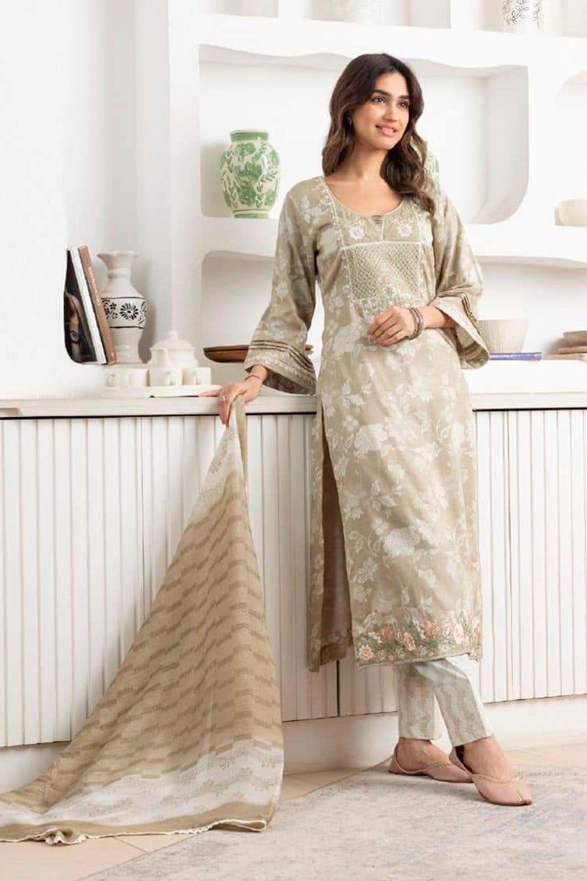 Tussar Glace Cotton Thread Embroidered Suit Set