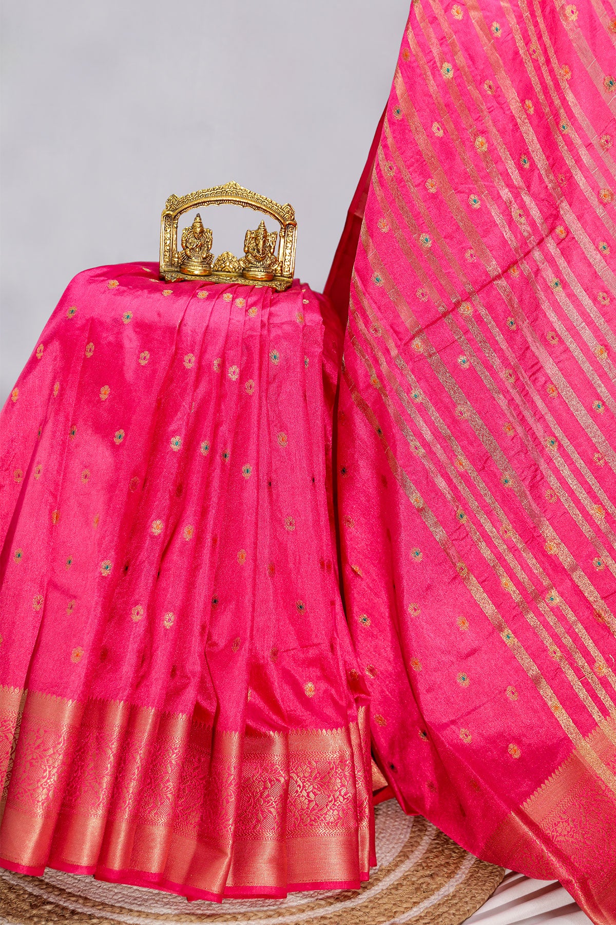 Rani Pink Silk Saree with Traditional Elegance
