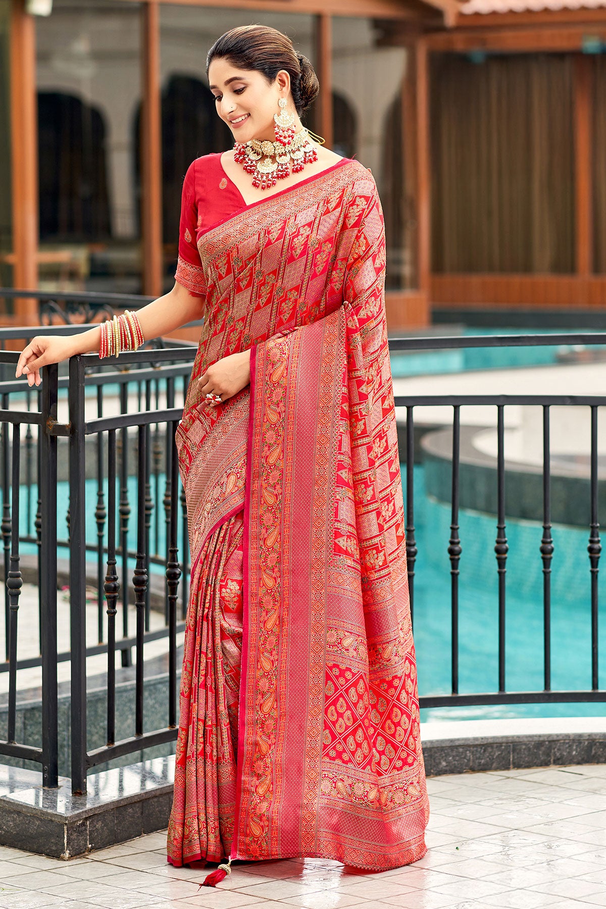 Gajari Silk Zari Woven Motif Saree