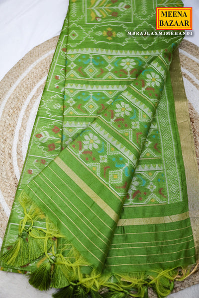 Elegant Mehndi Green Silk Saree with Traditional Zari Border
