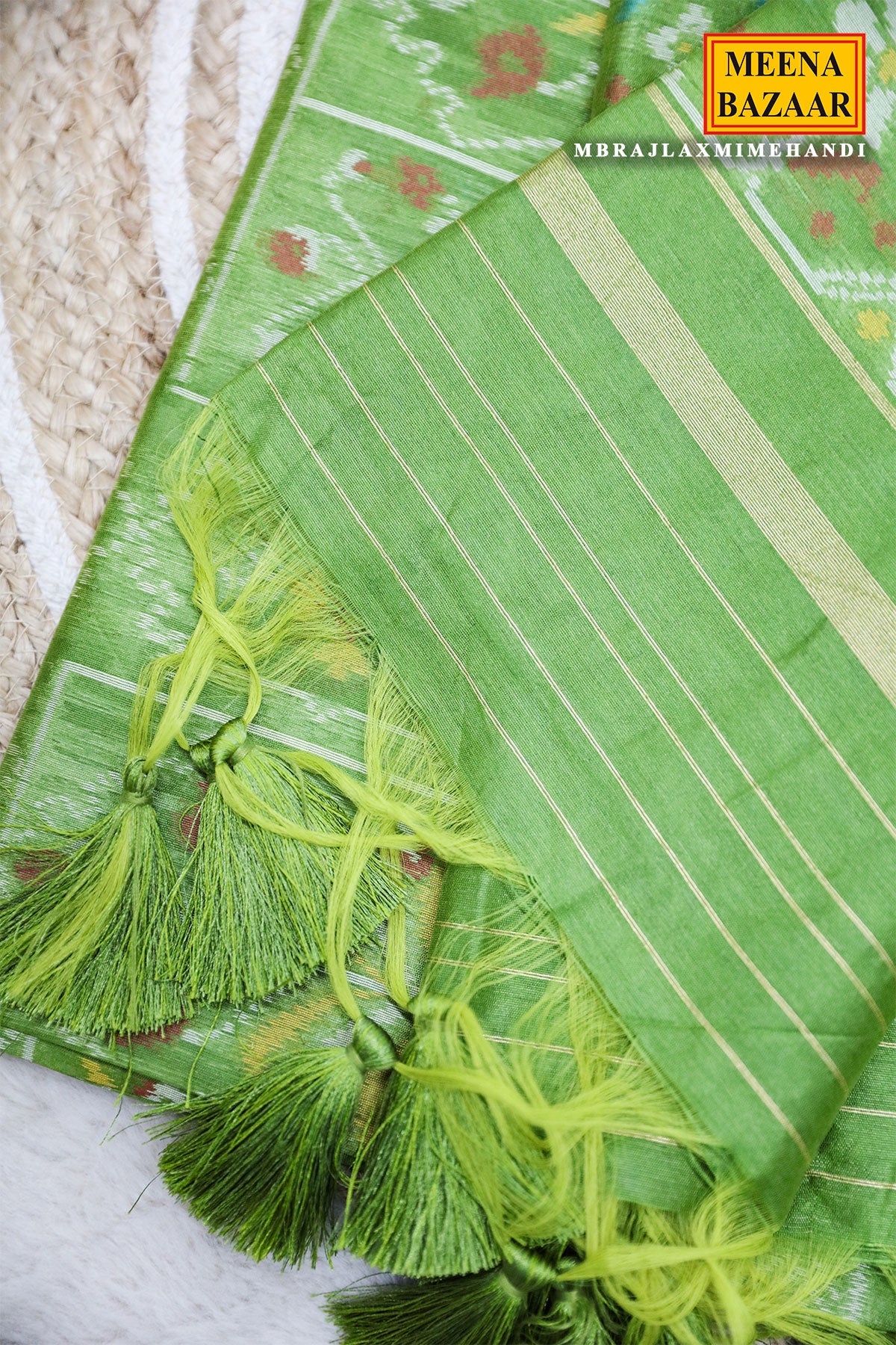 Elegant Mehndi Green Silk Saree with Traditional Zari Border