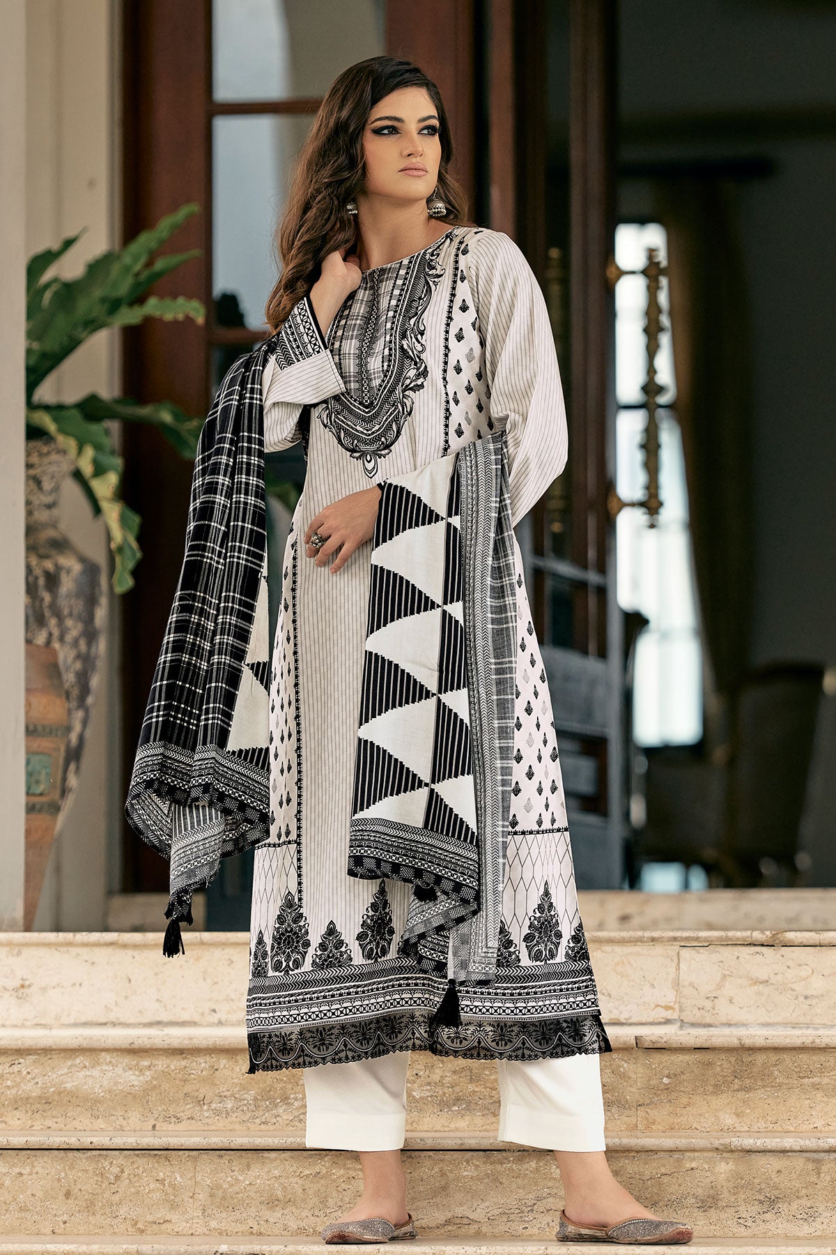 White And Black Viscose Pashmina Printed Suit Set