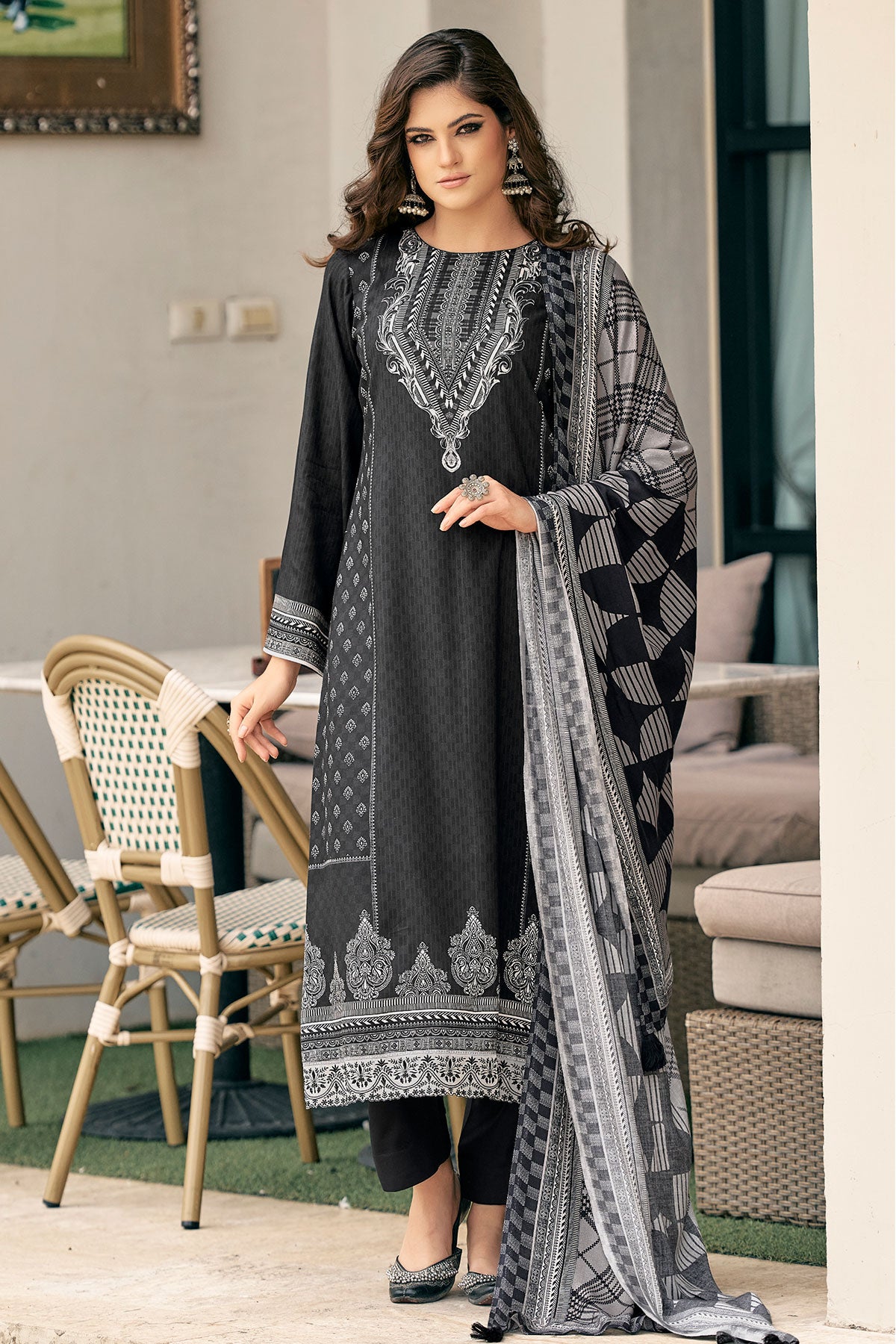 Black Viscose Pashmina Printed Suit Set