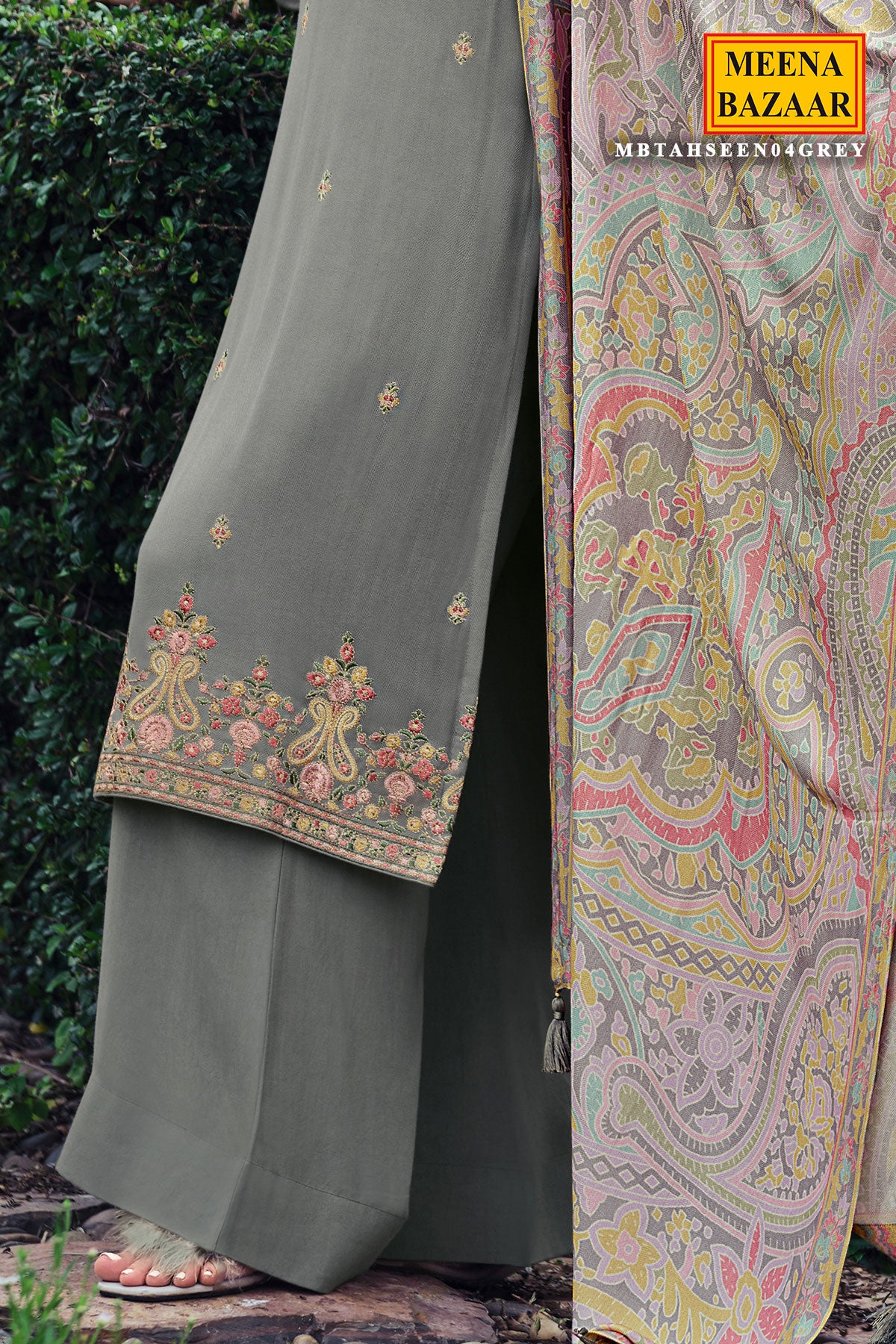 Grey Chanderi Silk Floral Thread Embroidered Suit Set