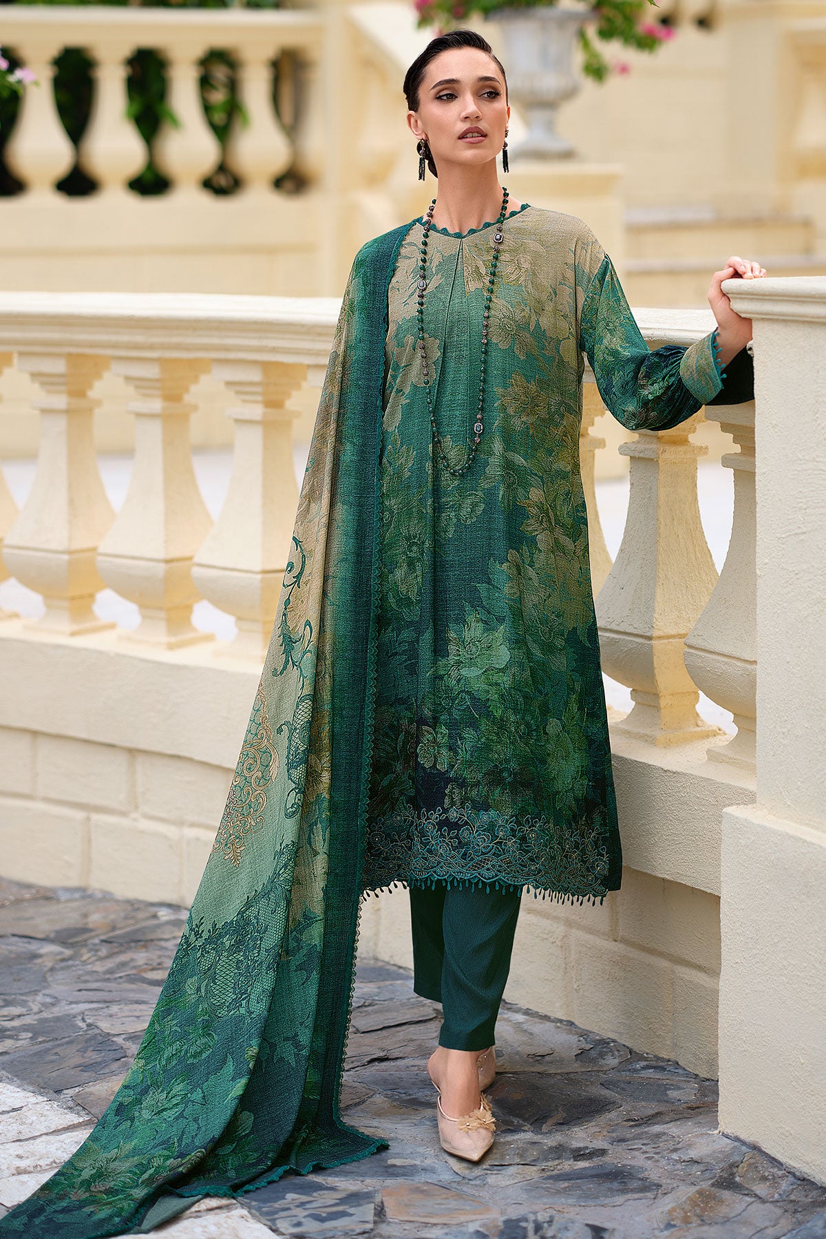 Green Pashmina Printed and Lace Threadwork Embroidered Suit